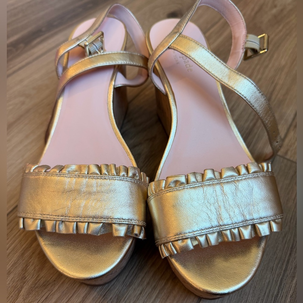 Kate Spade Gold Cork Platform Heels Sandals Size 9 Wedges - Picture 2 of 4